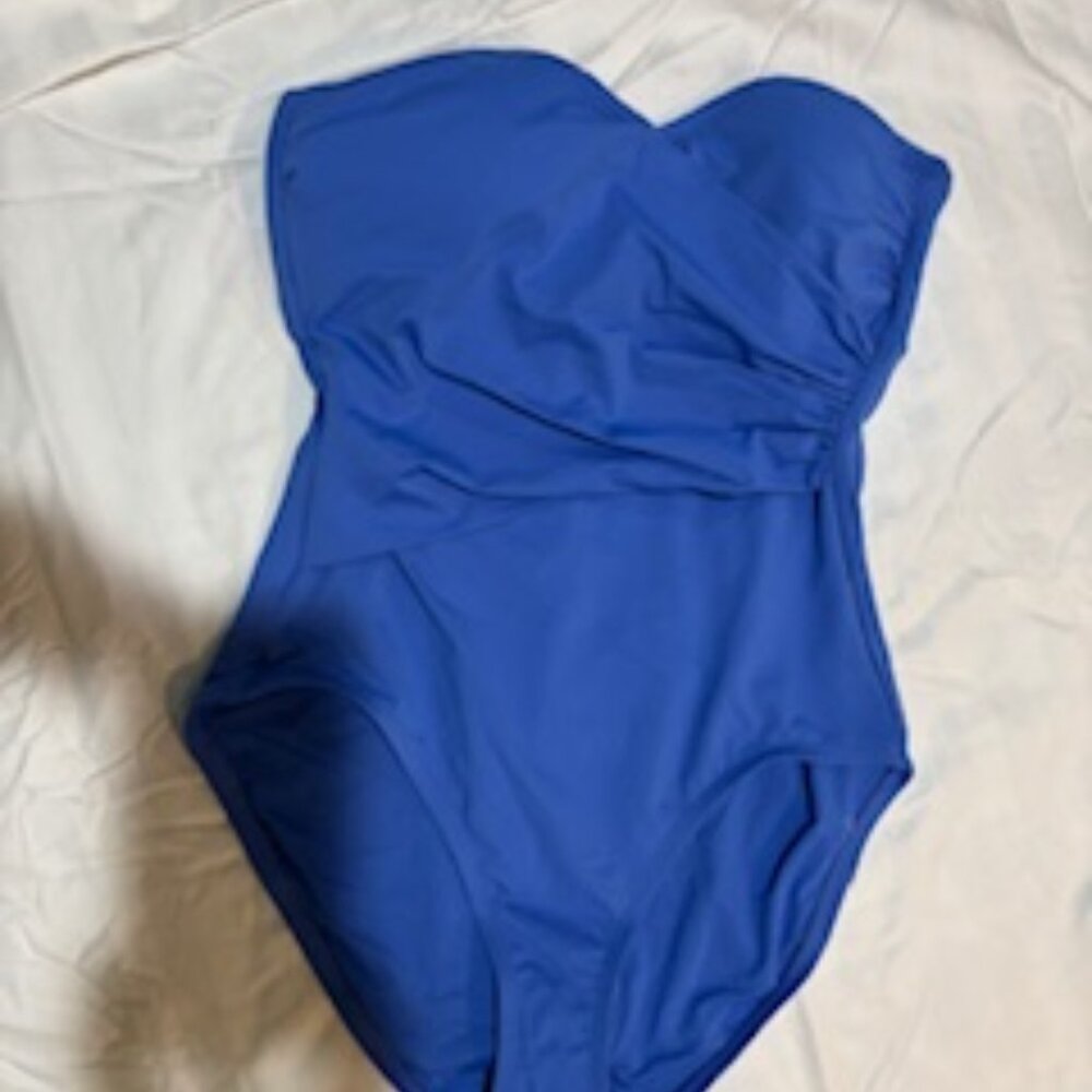 Women's Tommy Bahama one piece bandeau bathing suit size 8